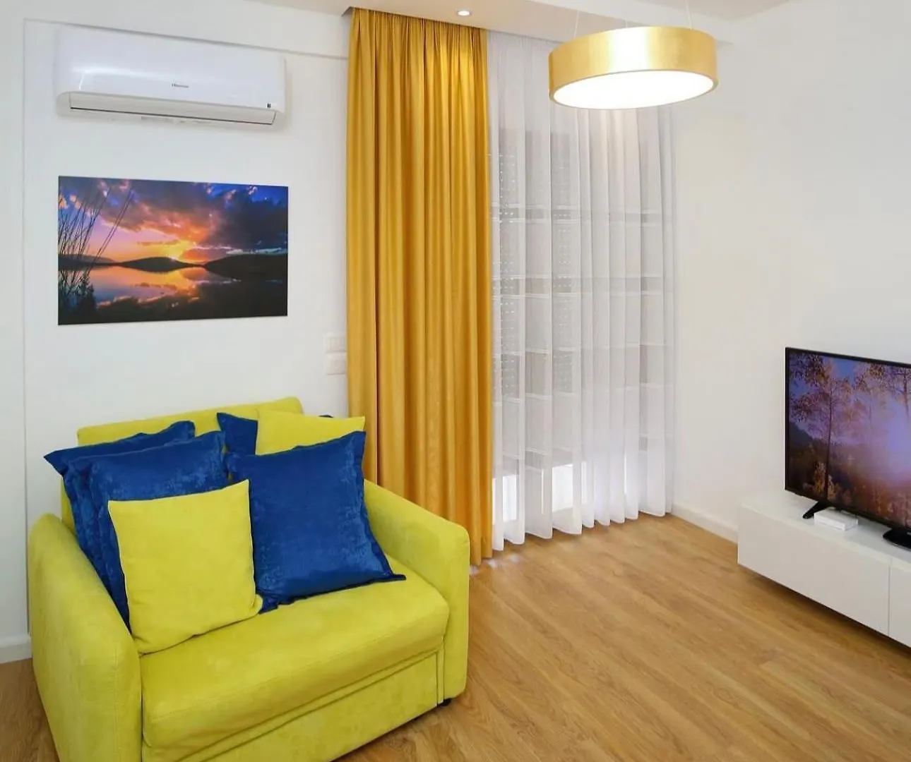 Lili Suites Avlonya